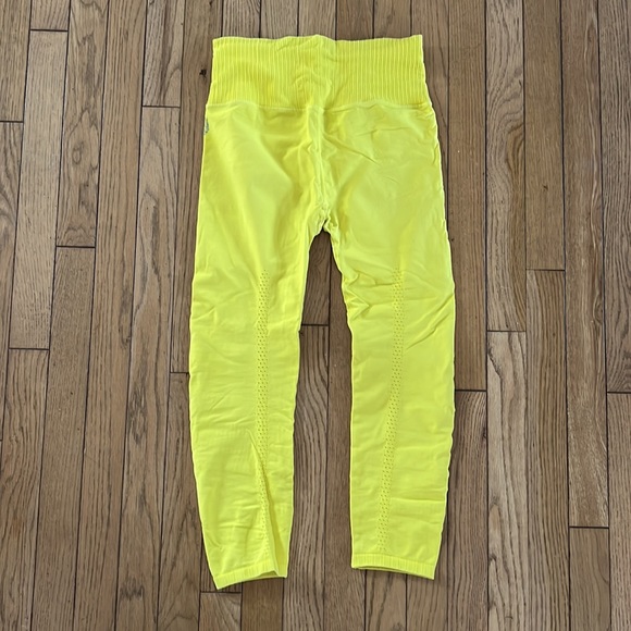 Yellow Free People good karma 7/8 leggings - Picture 4 of 10